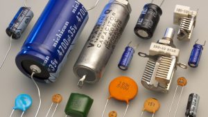 گزارش کار آزمایش پر و خالی شدن خازن ها شماره 20